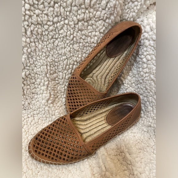 Frye Womens Brown Perforated Slip On Espadrille Flats Size US 9.5M - Picture 2 of 5